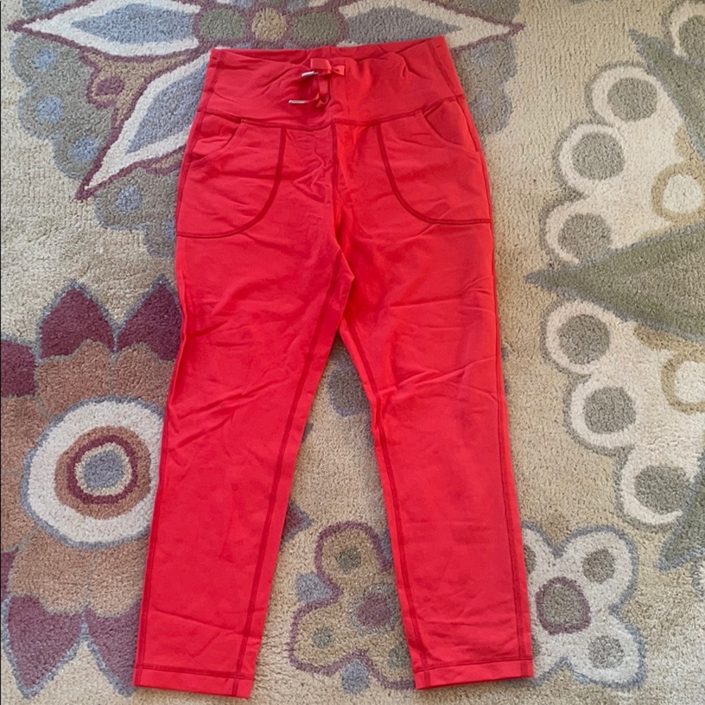 Lululemon Red Capris Size 8
